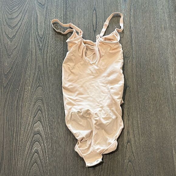 NWOT Skims Sculpting Bodysuit - Size S/M - Picture 4 of 4